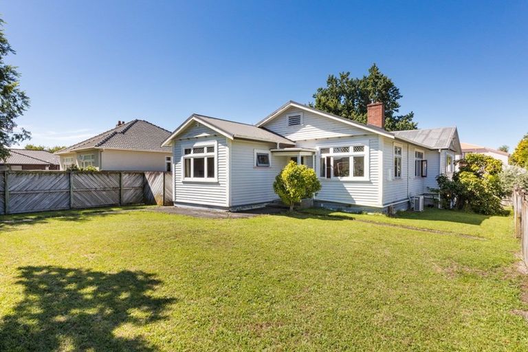 Photo of property in 28 Karina Terrace, Roslyn, Palmerston North, 4414