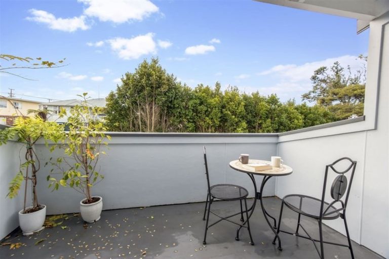 Photo of property in 3 Crompton Road, Massey, Auckland, 0614