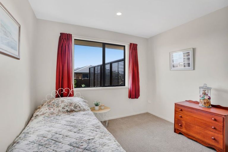 Photo of property in 8 Jules Crescent, Bell Block, New Plymouth, 4312