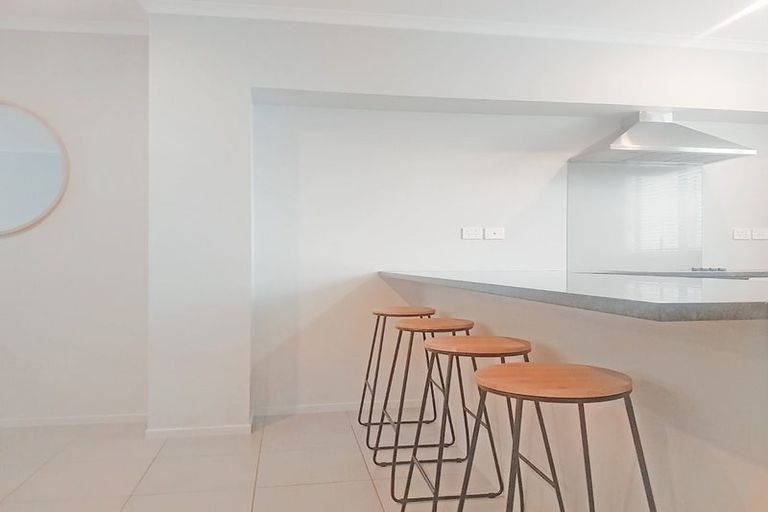 Photo of property in 10 Akeake Lane, Manurewa, Auckland, 2102