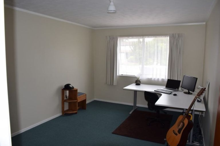 Photo of property in 68 Kohekohe Street, New Lynn, Auckland, 0600