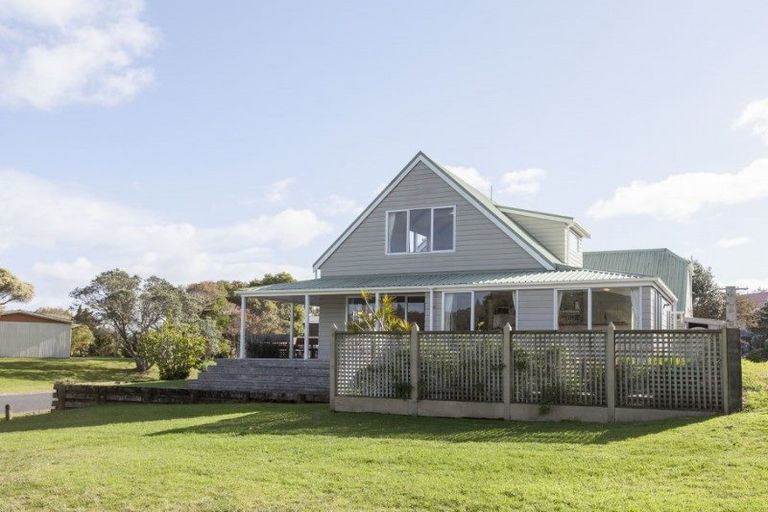 Photo of property in 101 Patuwai Drive, Whangamata, 3620