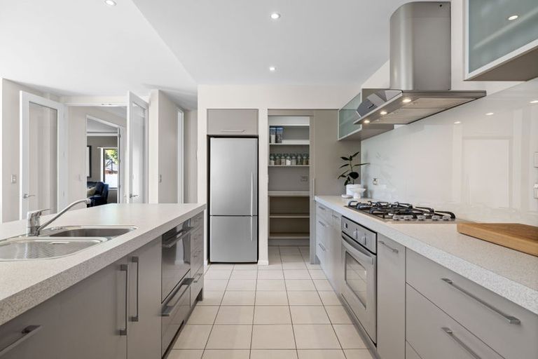 Photo of property in 24 Providence Place, Redwood, Christchurch, 8051