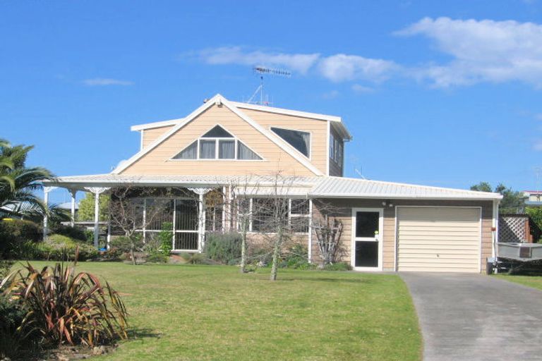 Photo of property in 220 Hauturu Street, Whangamata, 3620