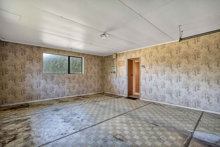 Photo of property in 1407 Devon Road, Brixton, Waitara, 4382