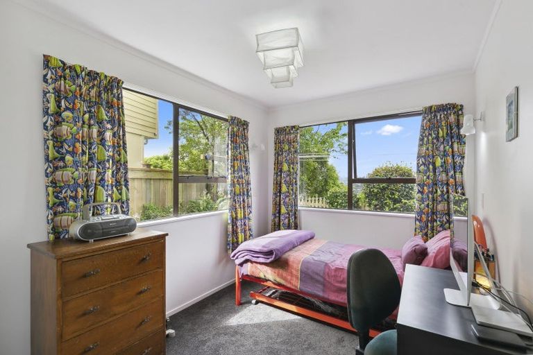 Photo of property in 21 Admiralty Street, Crofton Downs, Wellington, 6035