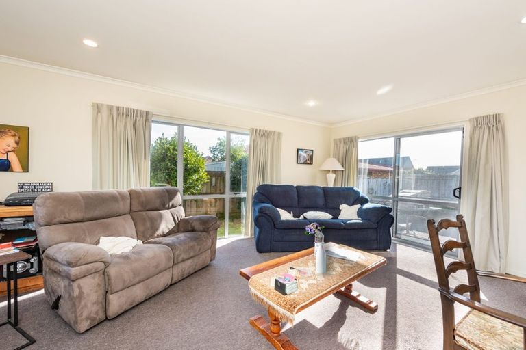 Photo of property in Rangeview Villas, 53/9 Fuller Close, Levin, 5510