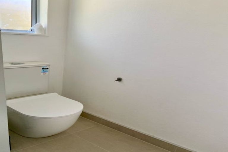 Photo of property in 21 Eskdale Road, Birkdale, Auckland, 0626