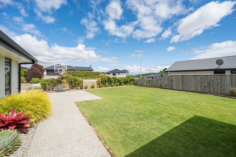 Photo of property in 8 Huntaway Close, Stoke, Nelson, 7011