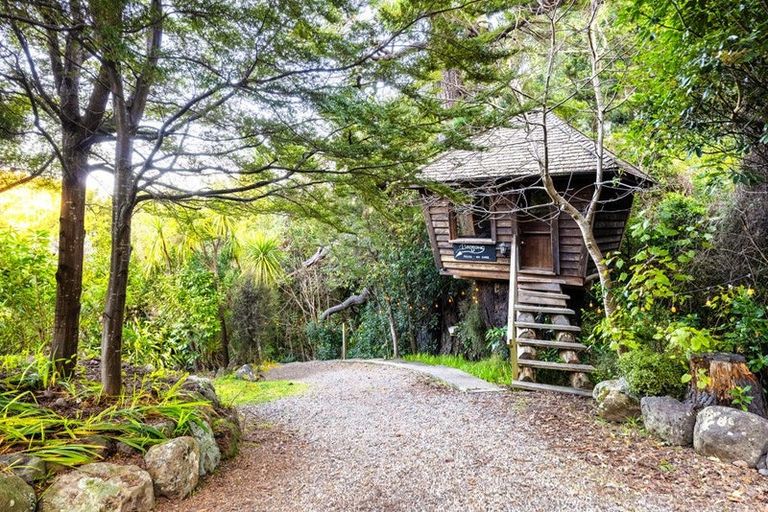 Photo of property in 100 Bachelors Road, Little River, 7591