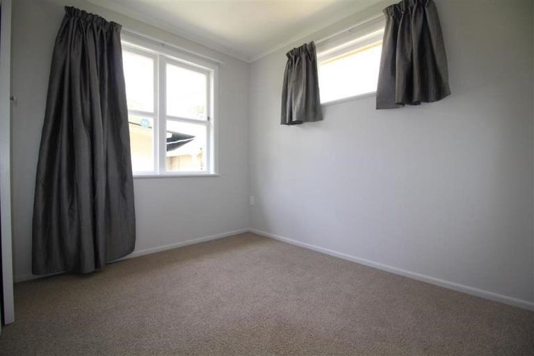 Photo of property in 21 Phillip Avenue, Glen Eden, Auckland, 0602