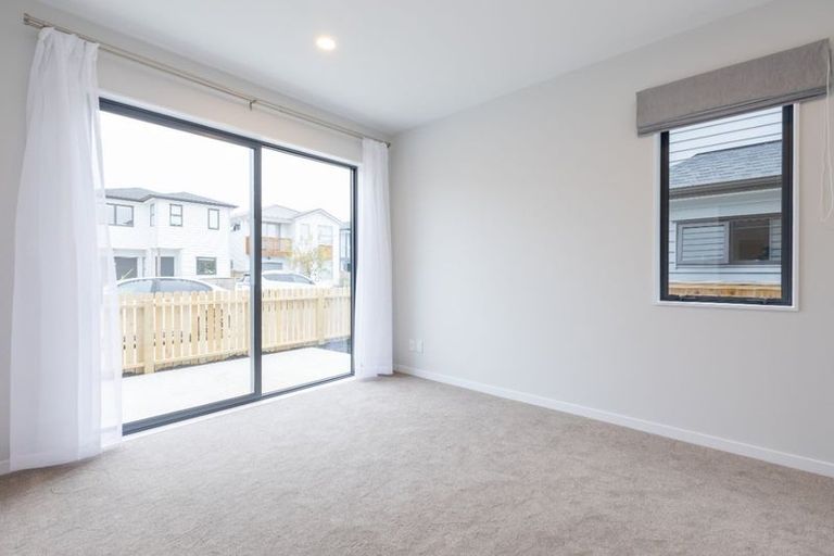 Photo of property in 29 Toanui Road, Hobsonville, Auckland, 0616