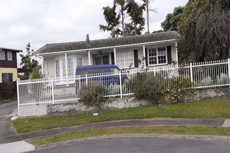 Photo of property in 28 Ewbank Place, Manurewa, Auckland, 2102