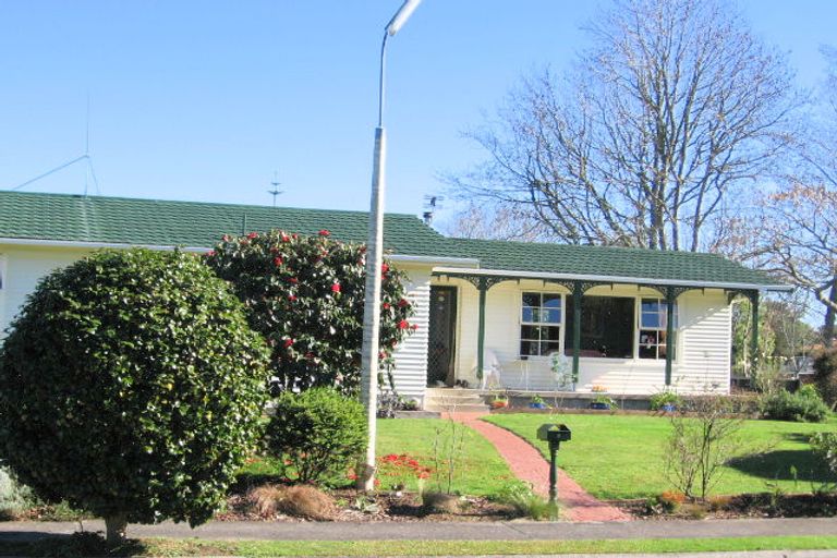Photo of property in 2 Camden Place, Pukete, Hamilton, 3200