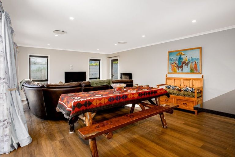 Photo of property in 24 Queen Charlotte Drive, Aotea, Porirua, 5024