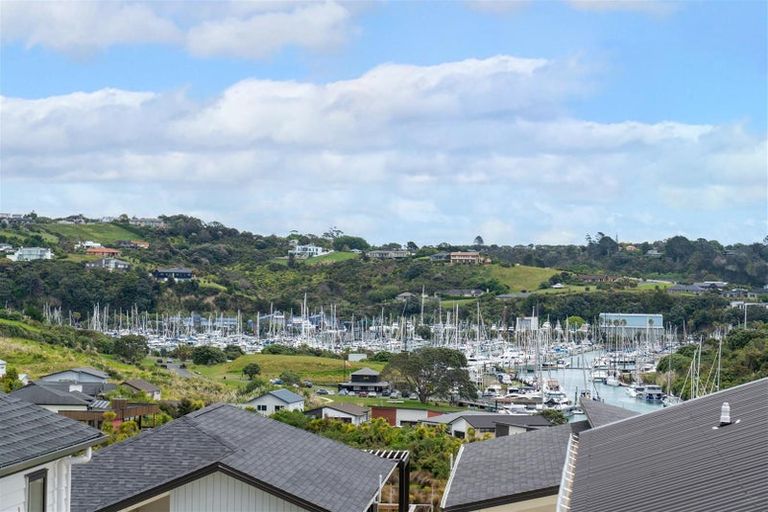 Photo of property in 11 Whale Bay Rise, Gulf Harbour, 0930