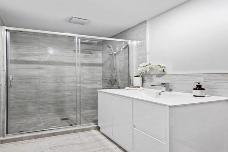 Photo of property in 13 Millcroft Lane, Ranui, Auckland, 0612