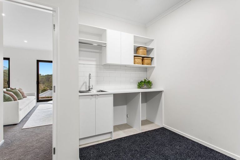 Photo of property in 25 William Calvert Drive, Swanson, Auckland, 0614