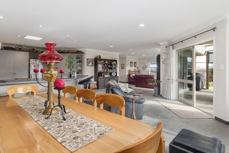 Photo of property in 1 Mckenna Lane, Omokoroa, 3114