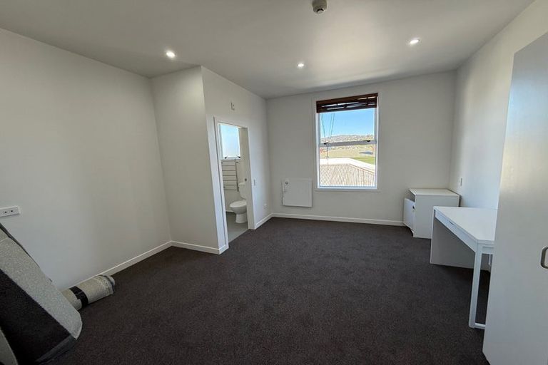 Photo of property in 106 Constable Street, Newtown, Wellington, 6021