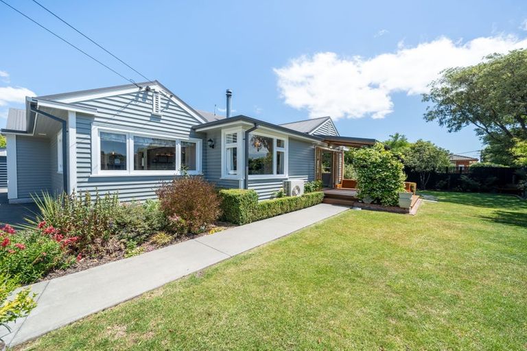 Photo of property in 252 Centaurus Road, Saint Martins, Christchurch, 8022