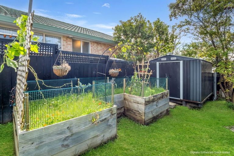 Photo of property in 3 San Ambrosio Rise, Henderson, Auckland, 0612