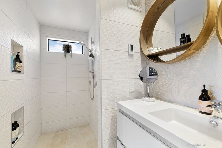 Photo of property in 12 Satchell Way, Kaiwharawhara, Wellington, 6035