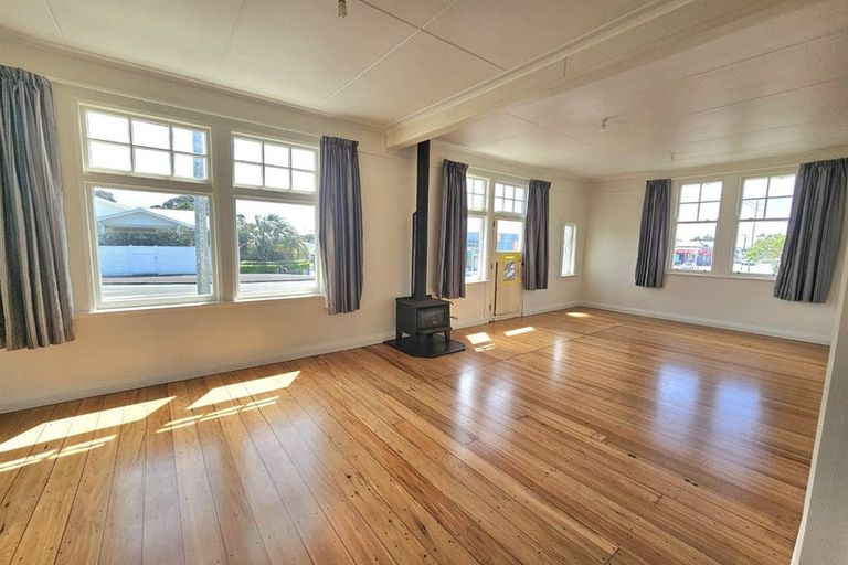 Photo of property in 512 Devon Street East, Strandon, New Plymouth, 4312