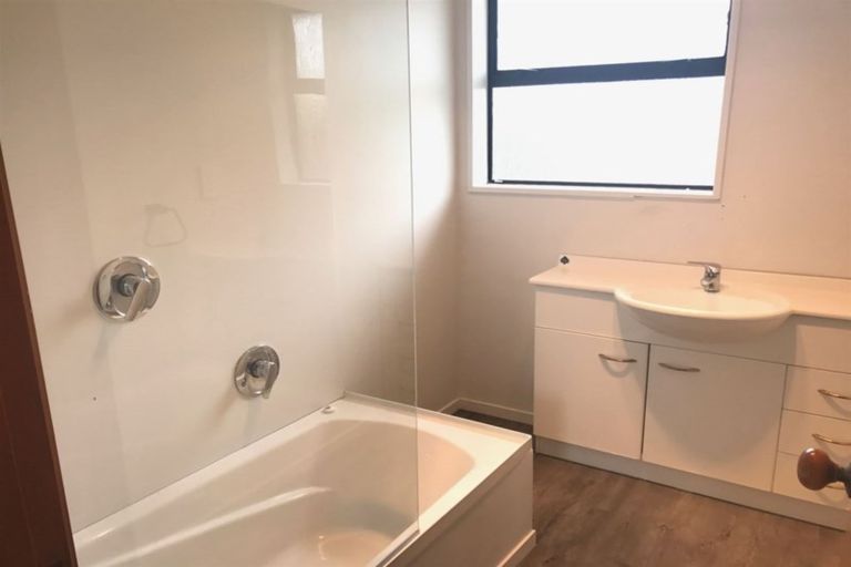 Photo of property in 14 Fovant Street, Russley, Christchurch, 8042