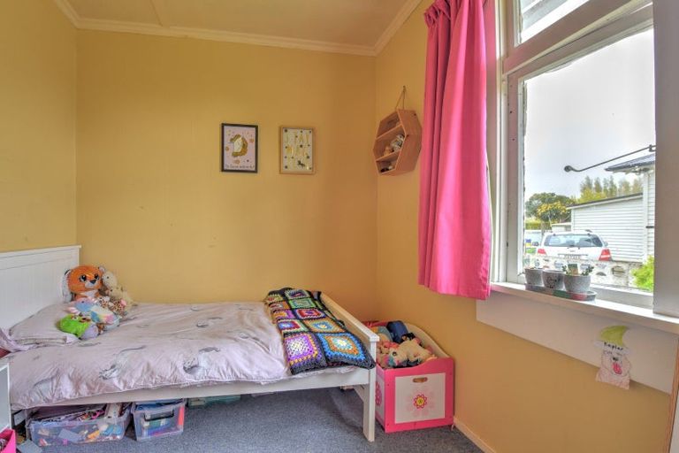 Photo of property in 74 Ferry Road, Edendale, 9825