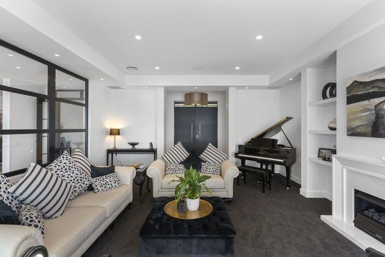 Photo of property in 76 Bramley Drive, Farm Cove, Auckland, 2012