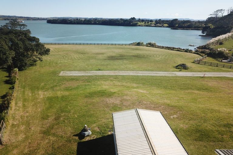 Photo of property in 17 Goble Road, Clarks Beach, 2679