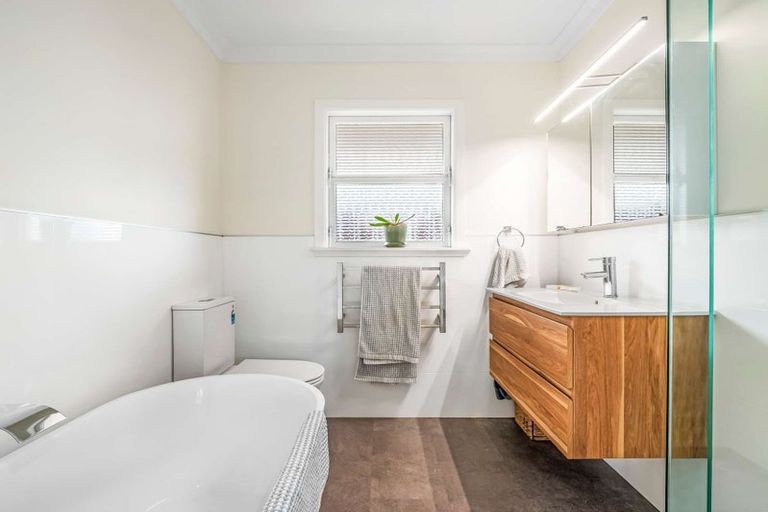 Photo of property in 33a Landon Avenue, Mangere East, Auckland, 2024