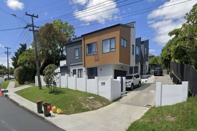 Photo of property in 355c Beach Road, Campbells Bay, Auckland, 0630