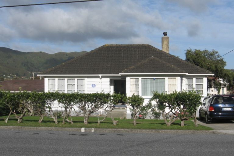 Photo of property in 38 Kowhai Street, Naenae, Lower Hutt, 5011
