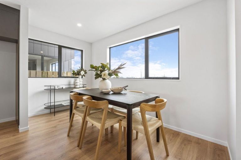 Photo of property in 33 Hampshire Lane, Karaka, 2580