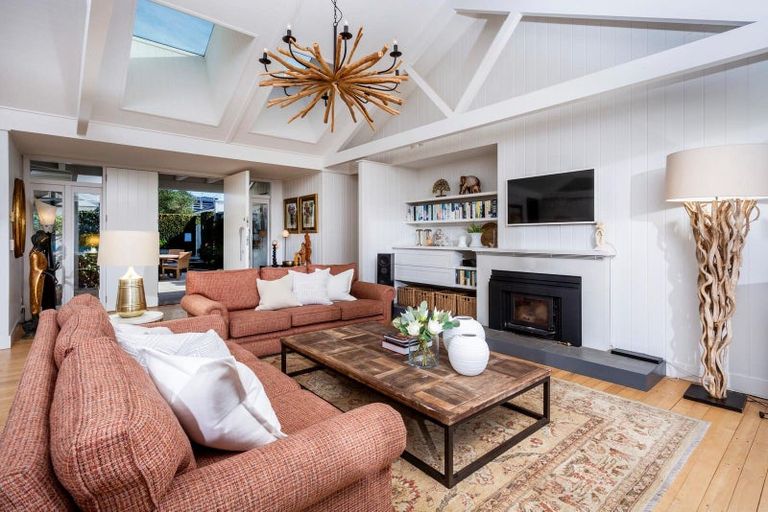 Photo of property in 24 Hamana Street, Narrow Neck, Auckland, 0622