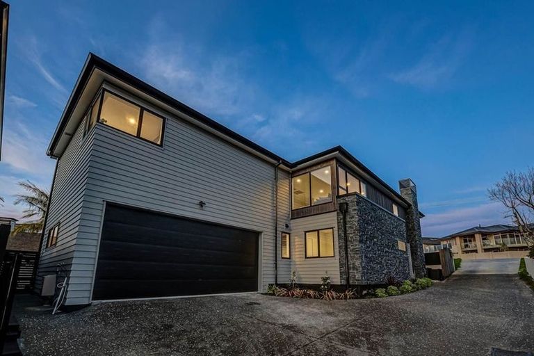 Photo of property in 47a Takutai Avenue, Half Moon Bay, Auckland, 2012