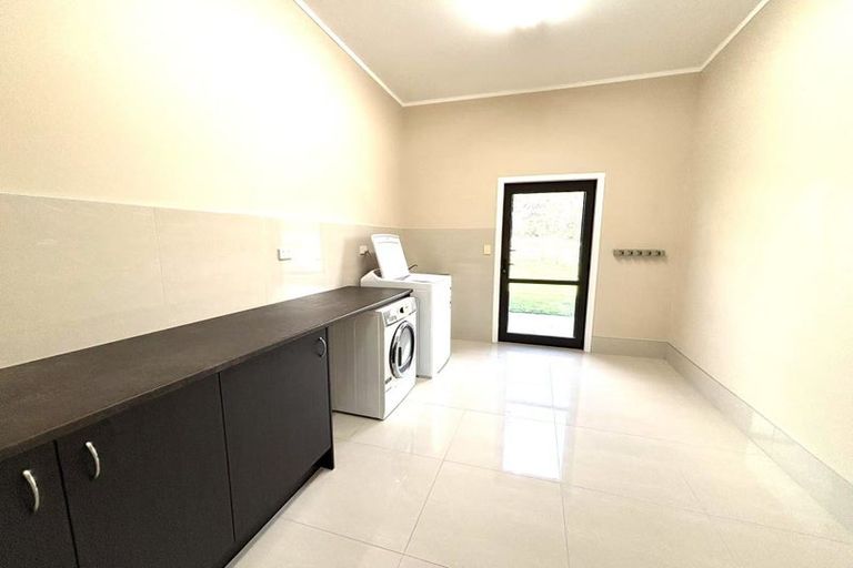Photo of property in 76 Galloway Road, Karaka, Papakura, 2580