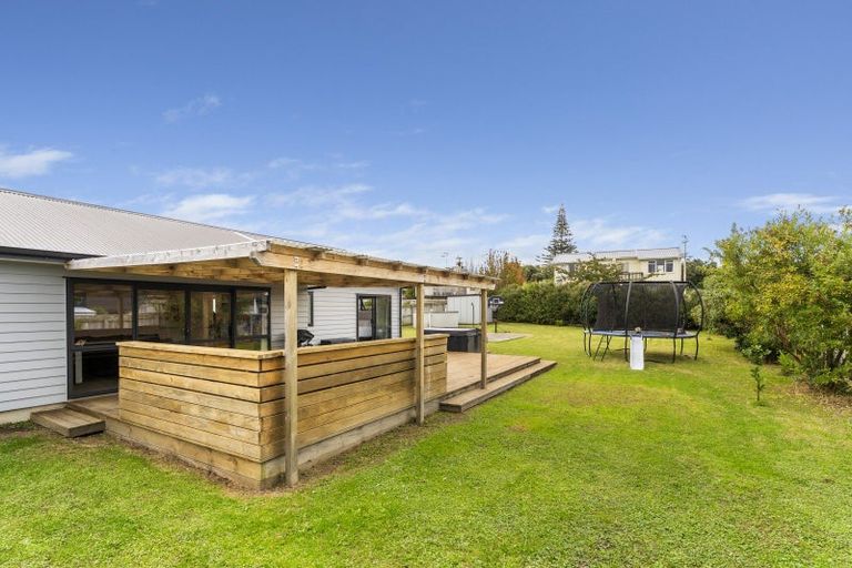 Photo of property in 3 Te Wiremu Lane, Otaki, 5512