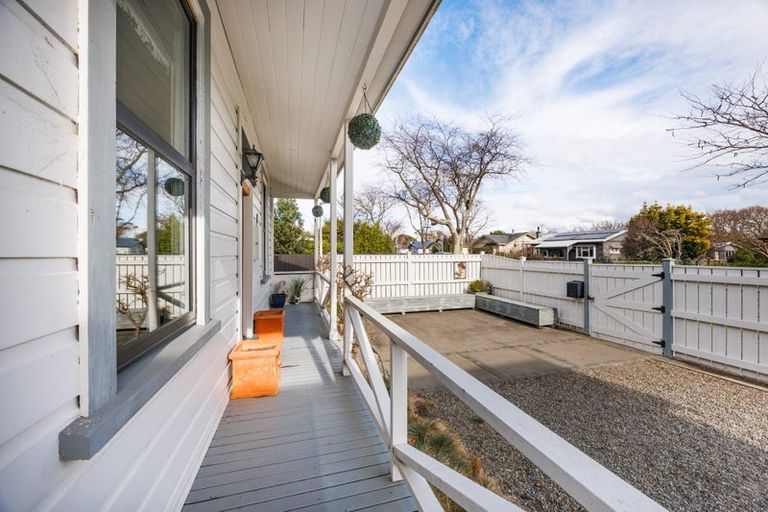 Photo of property in 9 Kingswood Street, Takaro, Palmerston North, 4412