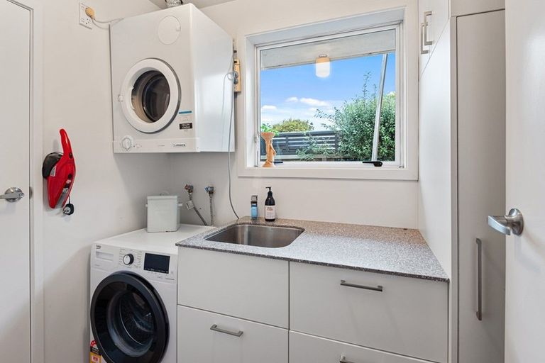 Photo of property in 21 Chilton Drive, Mairehau, Christchurch, 8052