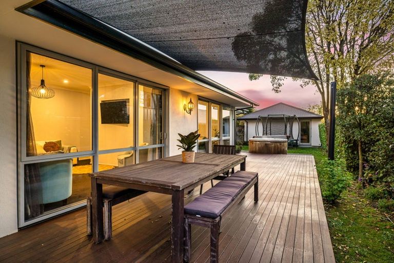 Photo of property in 18 Kenwyn Avenue, St Albans, Christchurch, 8052