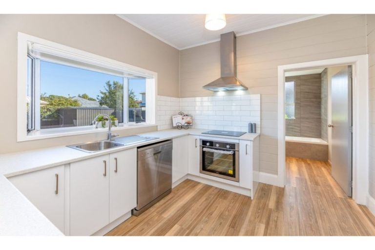 Photo of property in 74 Cumnor Terrace, Woolston, Christchurch, 8023