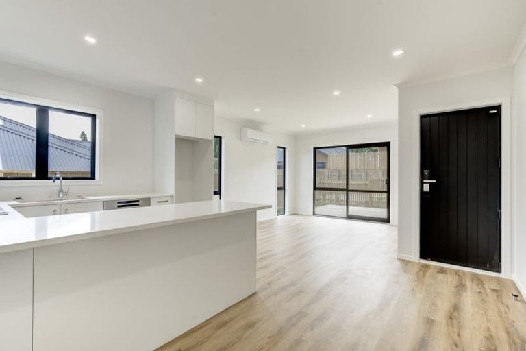 Photo of property in 2/49 Hinton Avenue, Forest Lake, Hamilton, 3200