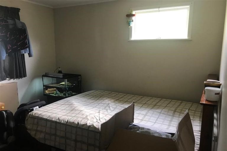 Photo of property in 40 Tahi Terrace, Glen Eden, Auckland, 0602