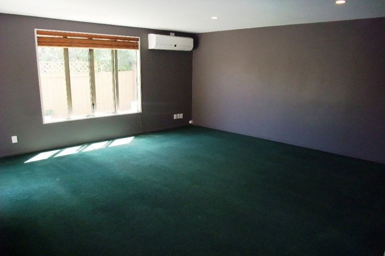 Photo of property in 76c Picton Avenue, Riccarton, Christchurch, 8011