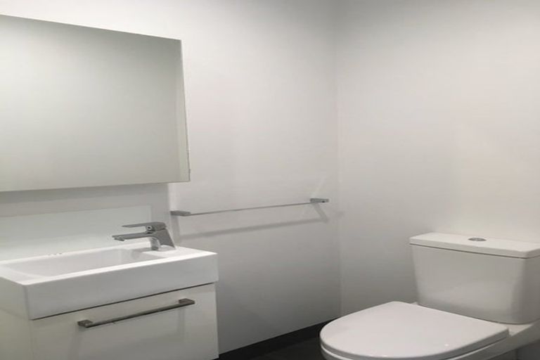 Photo of property in 304/160a Hobsonville Point Road, Hobsonville, Auckland, 0616