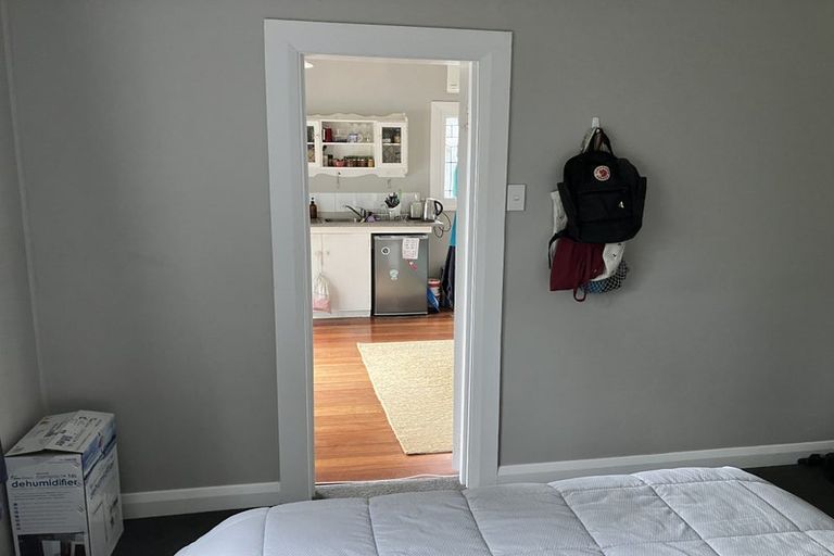 Photo of property in 13 Balmoral Terrace, Newtown, Wellington, 6021
