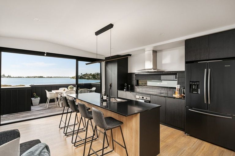 Photo of property in 31 Hinaki Street, Poike, Tauranga, 3112